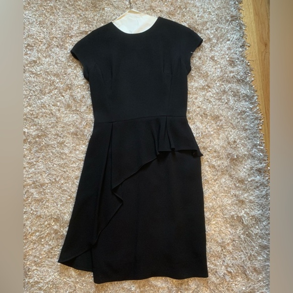 Designer LBD Black cap sleeve dress - sz 4 - Neiman Marcus